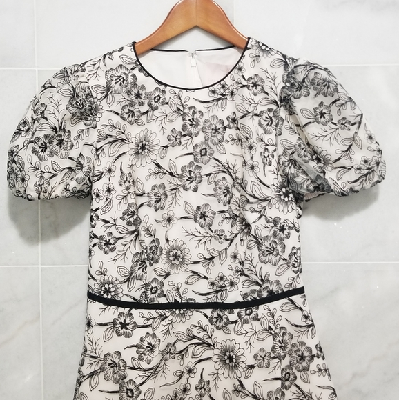 Gal Meets Glam Viola Raffia Floral Embroidered 0 - Picture 4 of 10